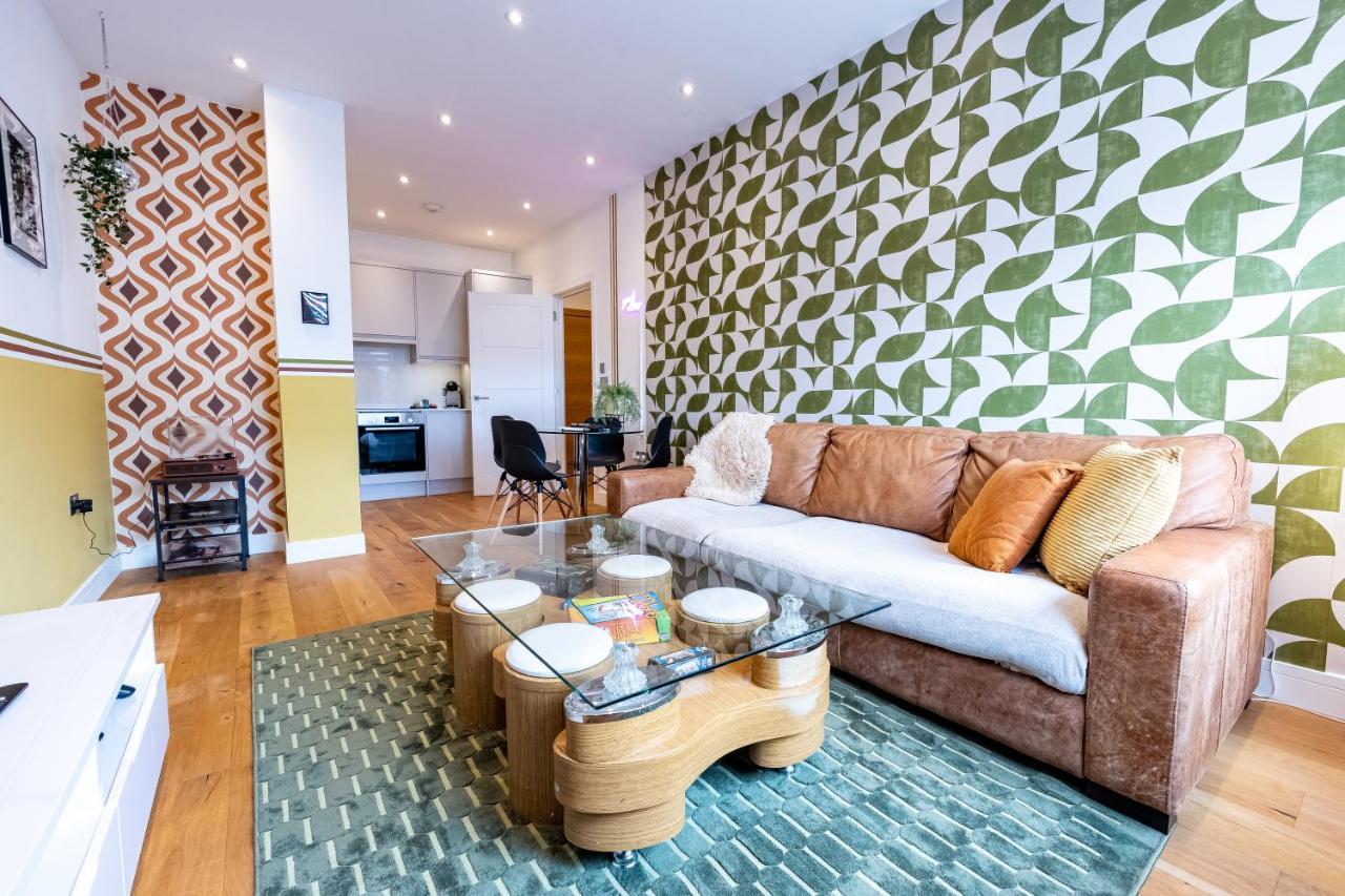 Burnham Beeches One-Bedroom Apartment By Belvilla สลาว ภายนอก รูปภาพ